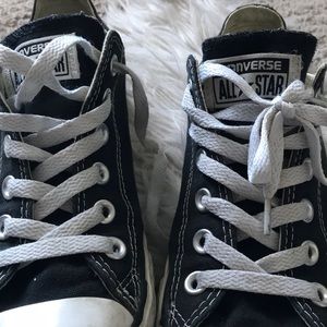 All Start Low black converse!